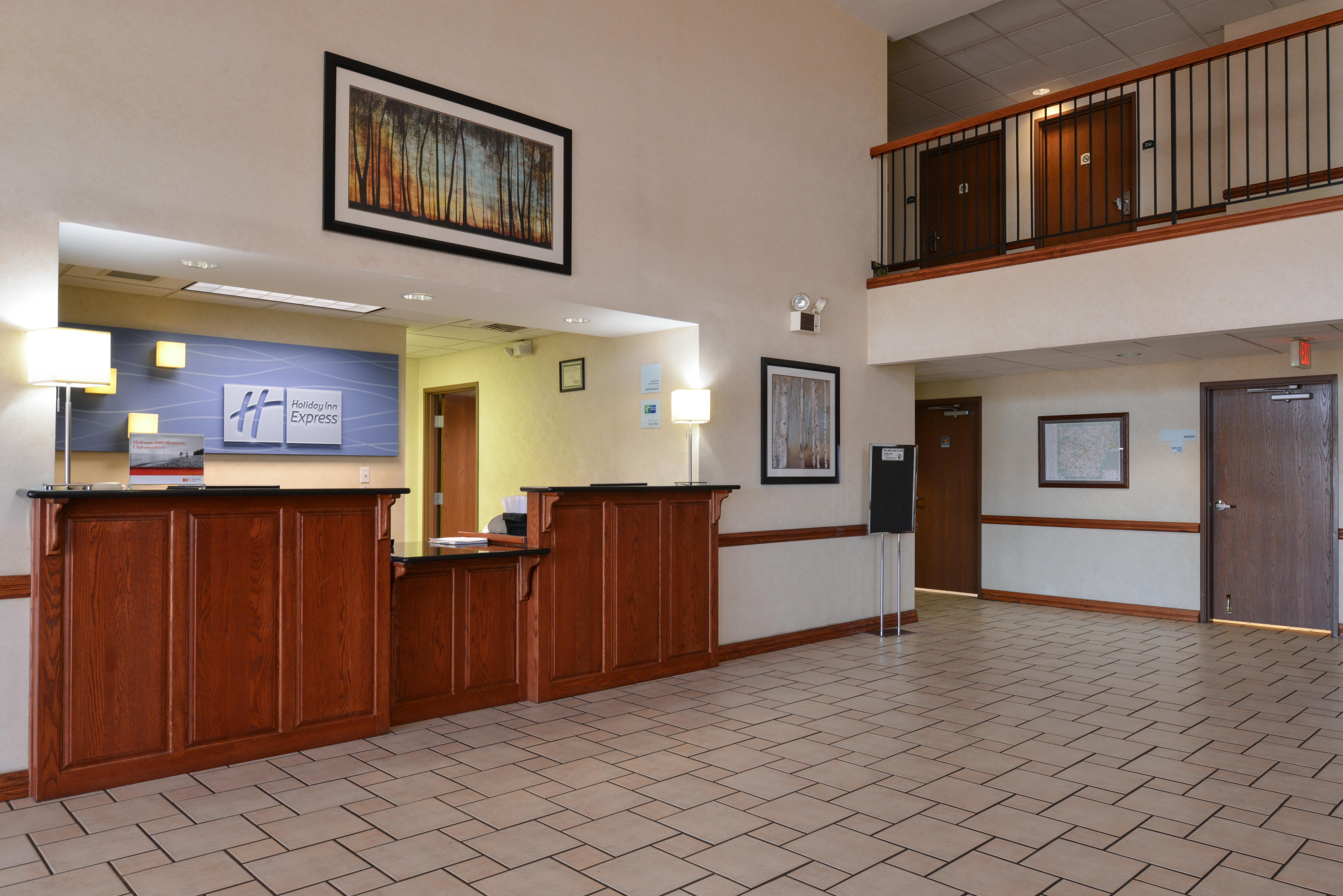 Holiday Inn Express Hotel & Suites Harrison Eksteriør billede