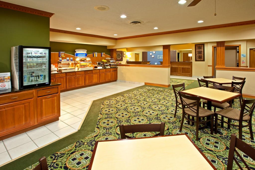 Holiday Inn Express Hotel & Suites Harrison Eksteriør billede