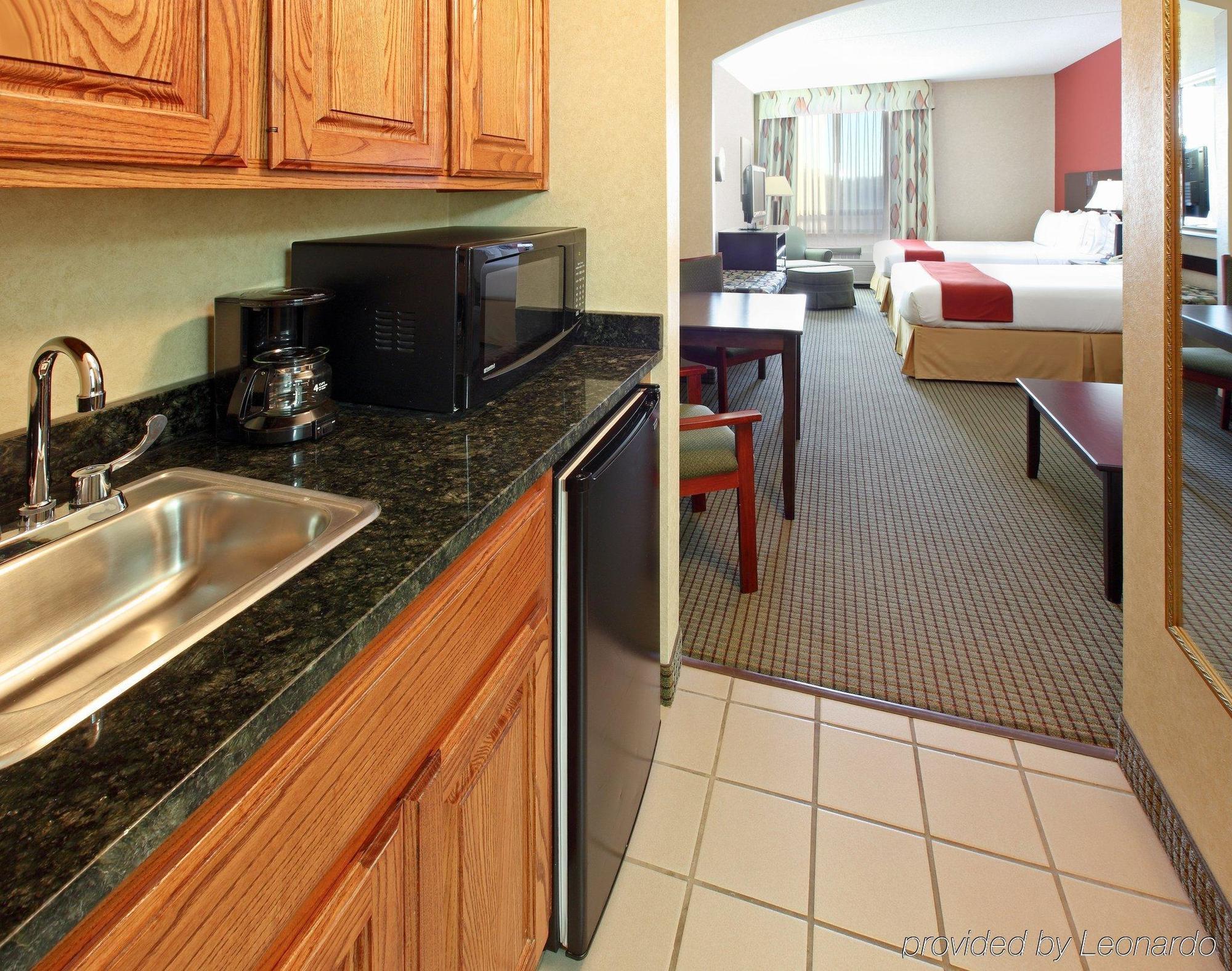 Holiday Inn Express Hotel & Suites Harrison Værelse billede