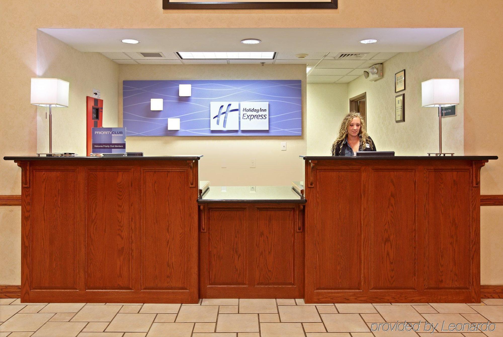 Holiday Inn Express Hotel & Suites Harrison Interiør billede