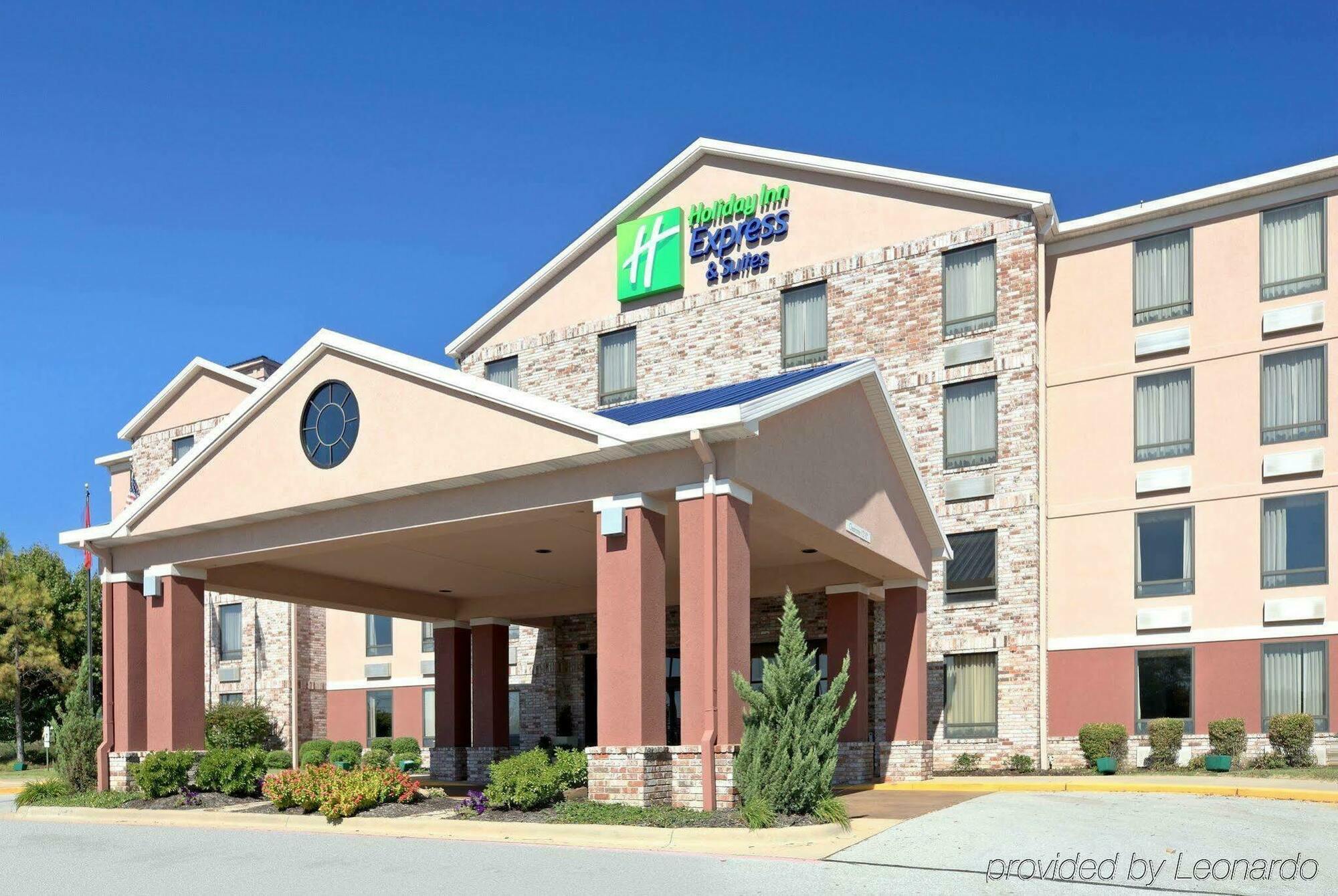 Holiday Inn Express Hotel & Suites Harrison Eksteriør billede